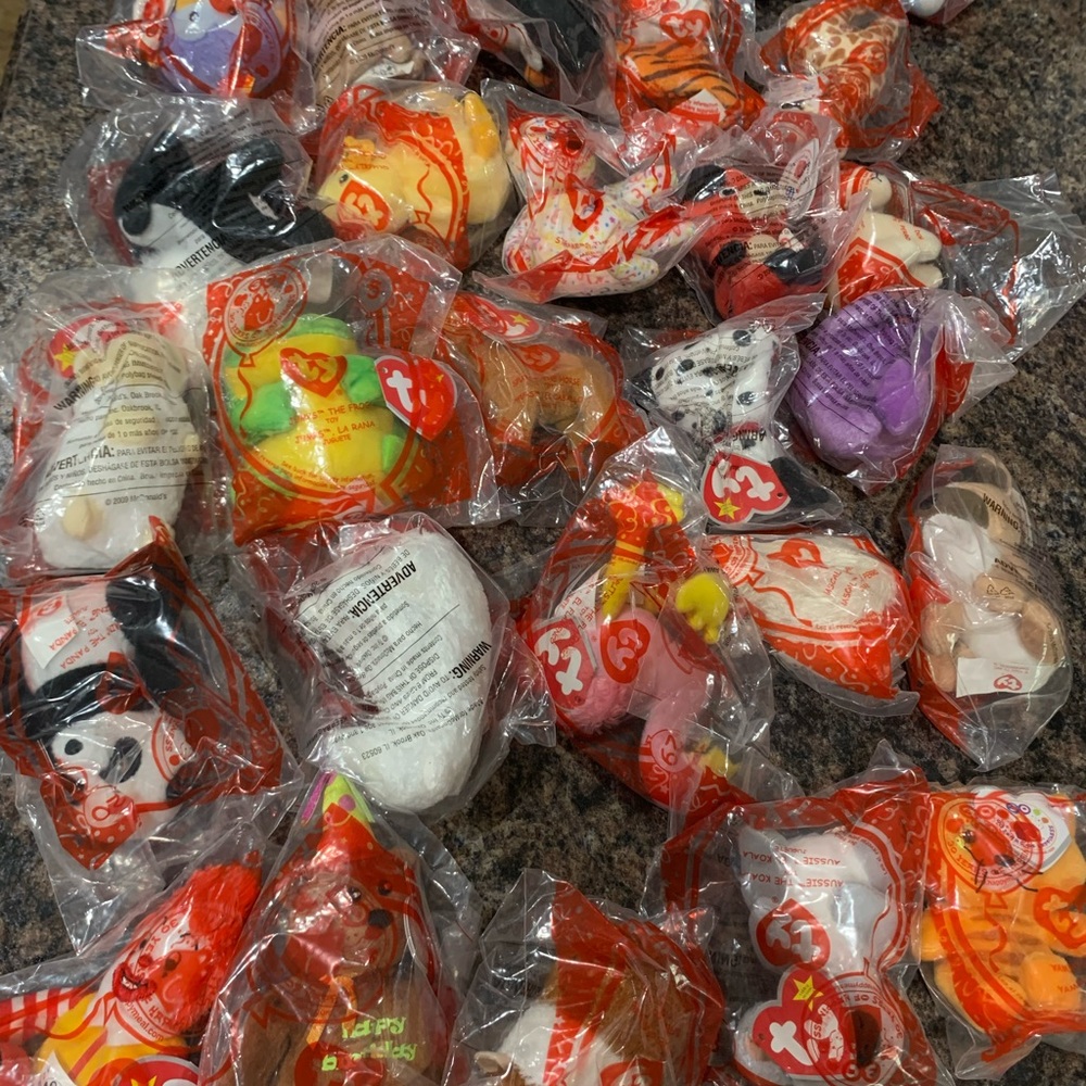 Compete set of 2009 Teenie Beanie Babies! 30!